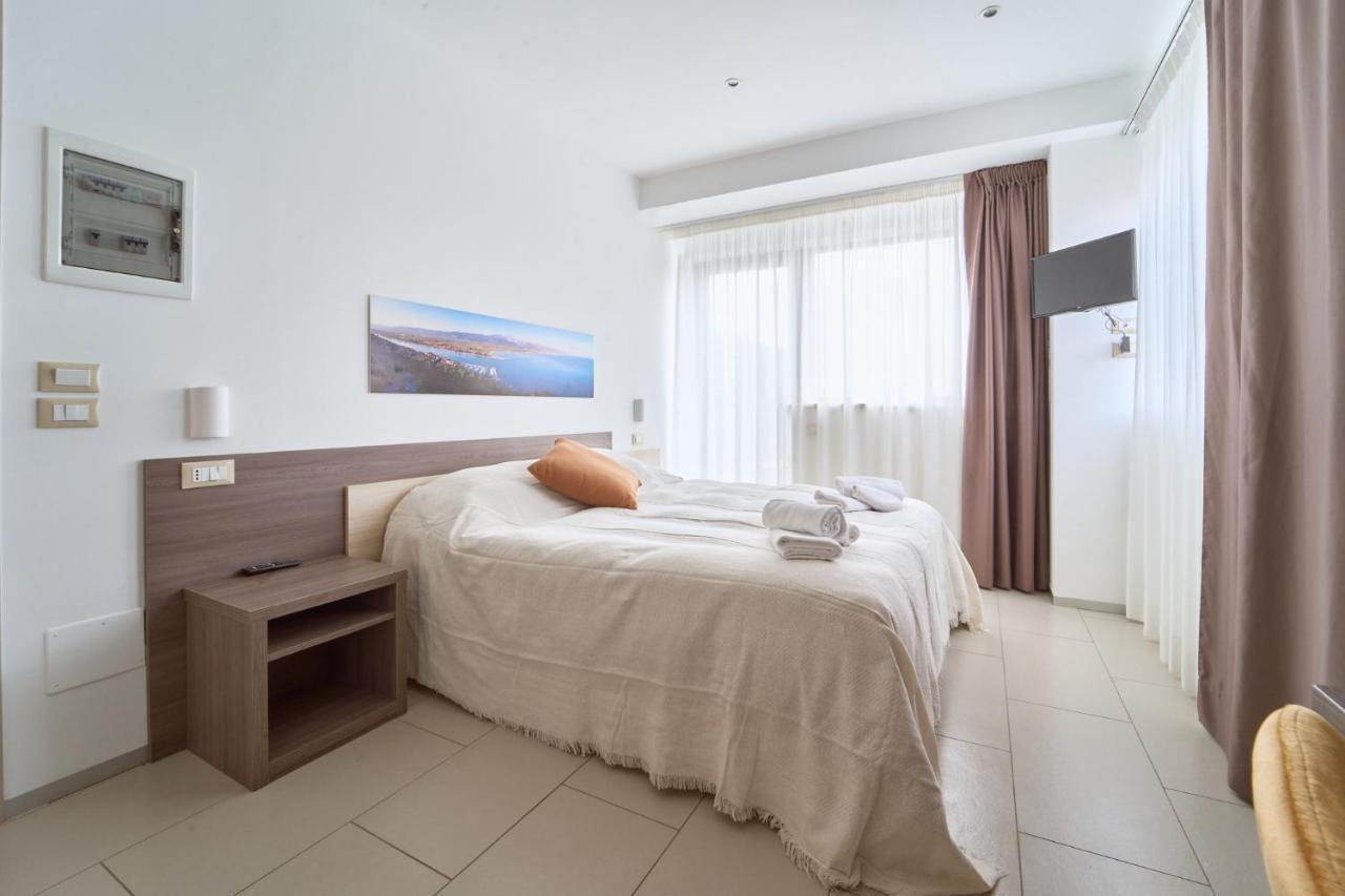 Firmafede Guest House Sarzana Eksteriør bilde