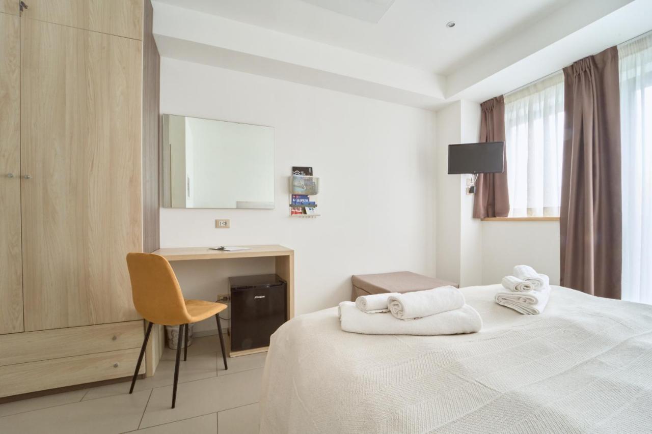 Firmafede Guest House Sarzana Eksteriør bilde